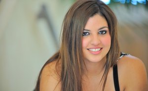 18 year old girl Bella nudeing off a cock in her graduation attire